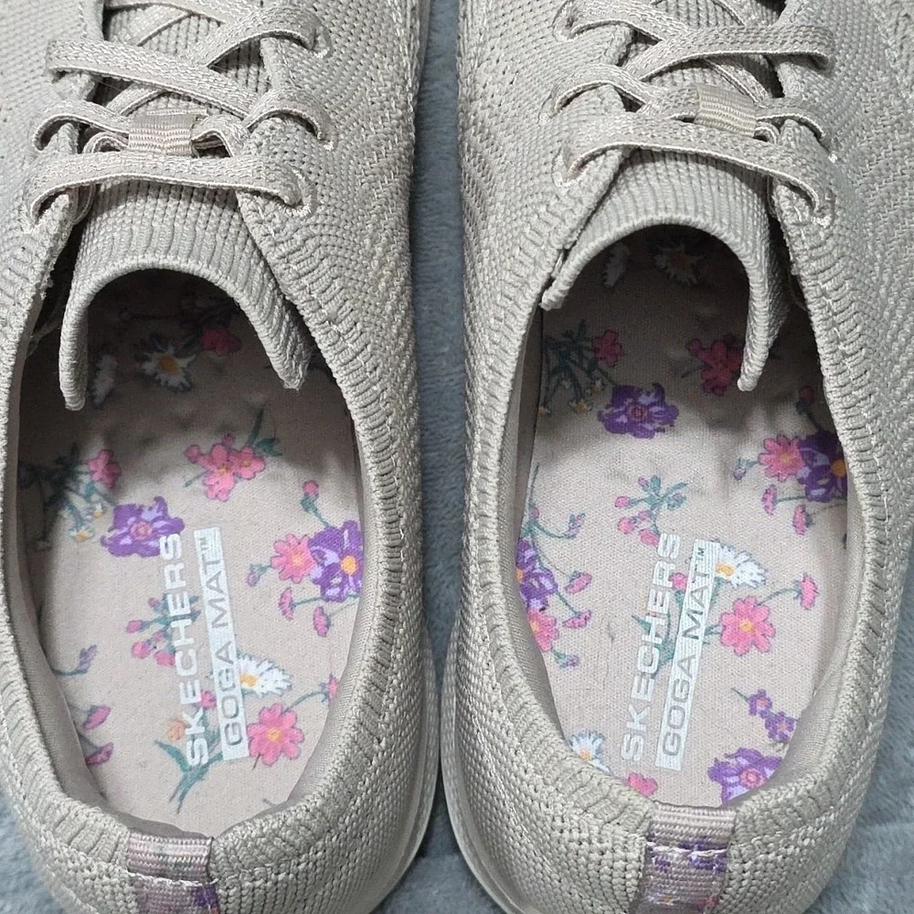 Skechers Goga Mat Stretch‎ Fit Shoes Women's Size 6